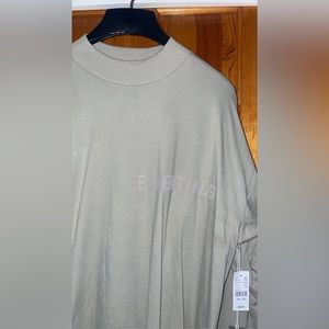 Fear of God essentials long sleeve tee shirt size small Never worn with tags.